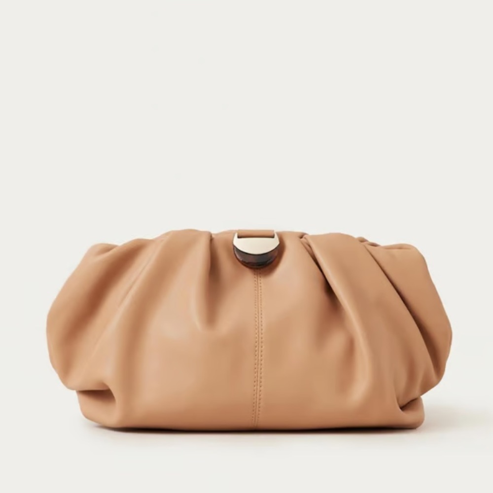 Loeffler Randall clutch